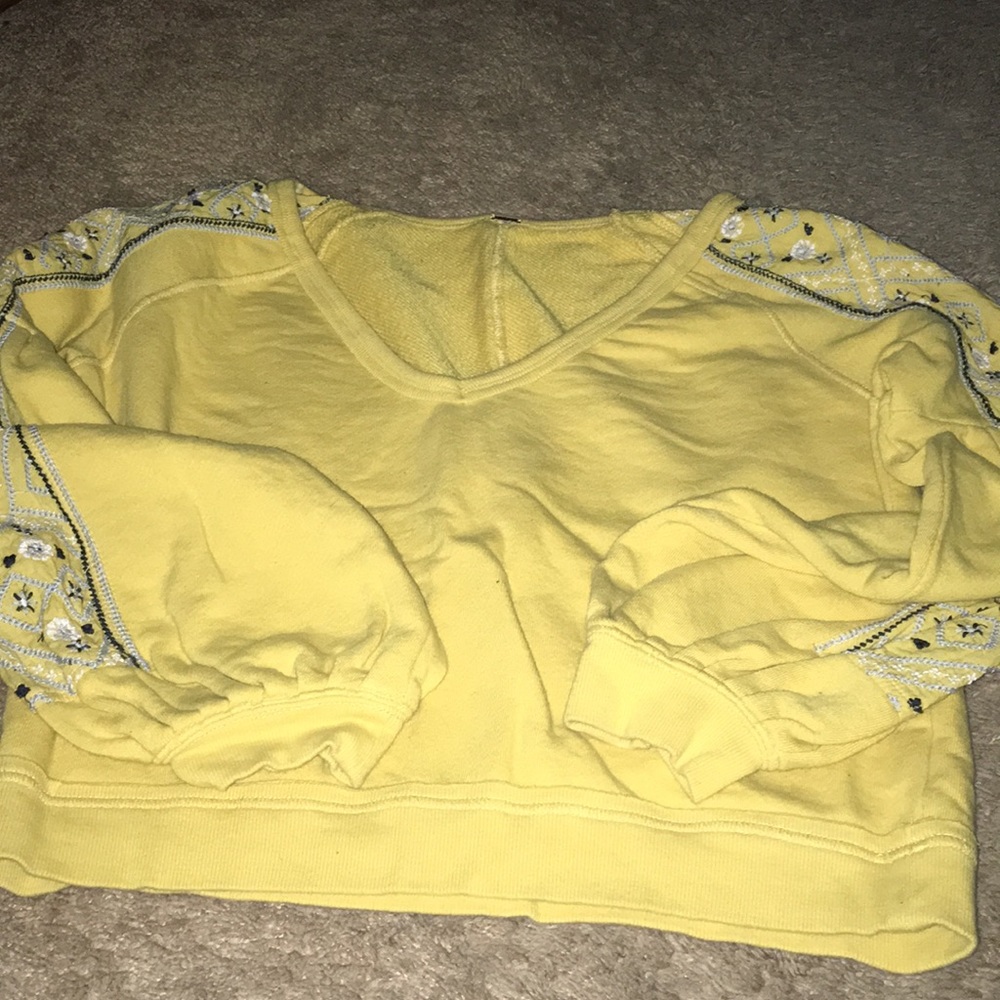 Free people sweatshirt 💕